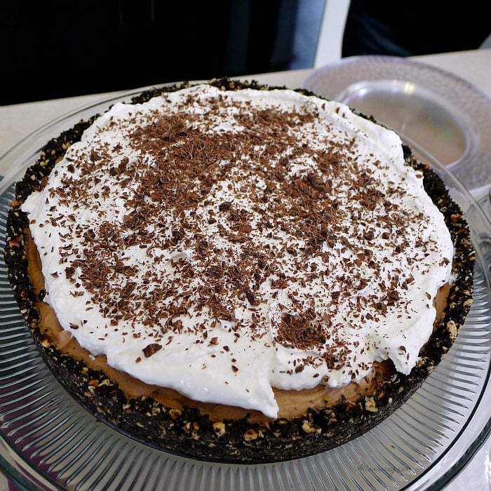 An Exceptional Thanksgiving Menu with a Deep Dish French Silk Pie with Hazelnut Oreo Cookie crust @allouway.com