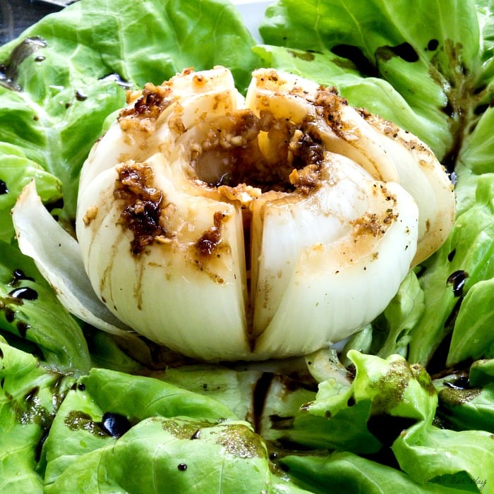 Garlic Roasted Vidalia Onions with Balsamic Glaze is delicious and good for you @allourway.com