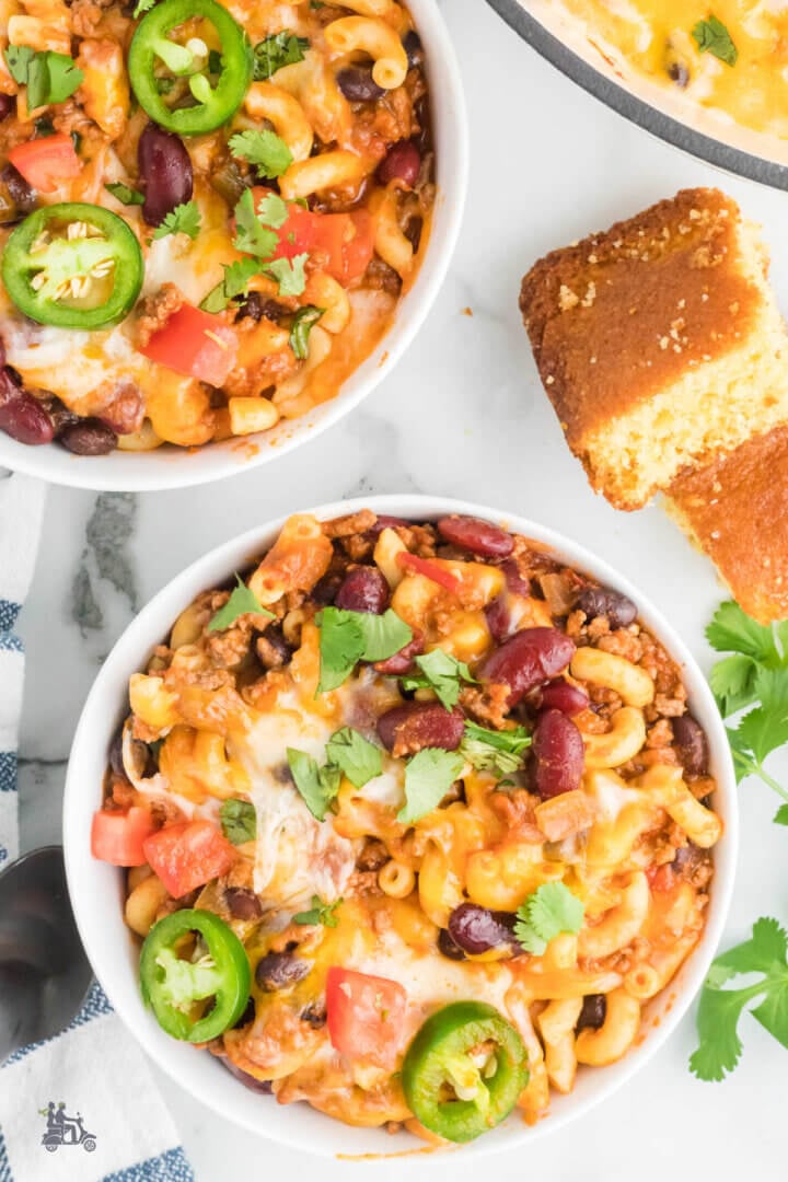 Easy 30 Minute Chili Mac and Cheese