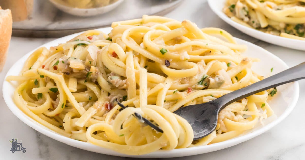 The Best Linguine With White Clam Sauce