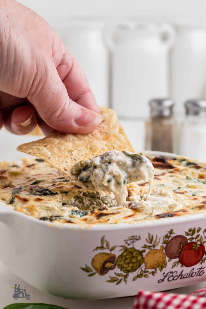 Easy Hot Spinach Artichoke Dip