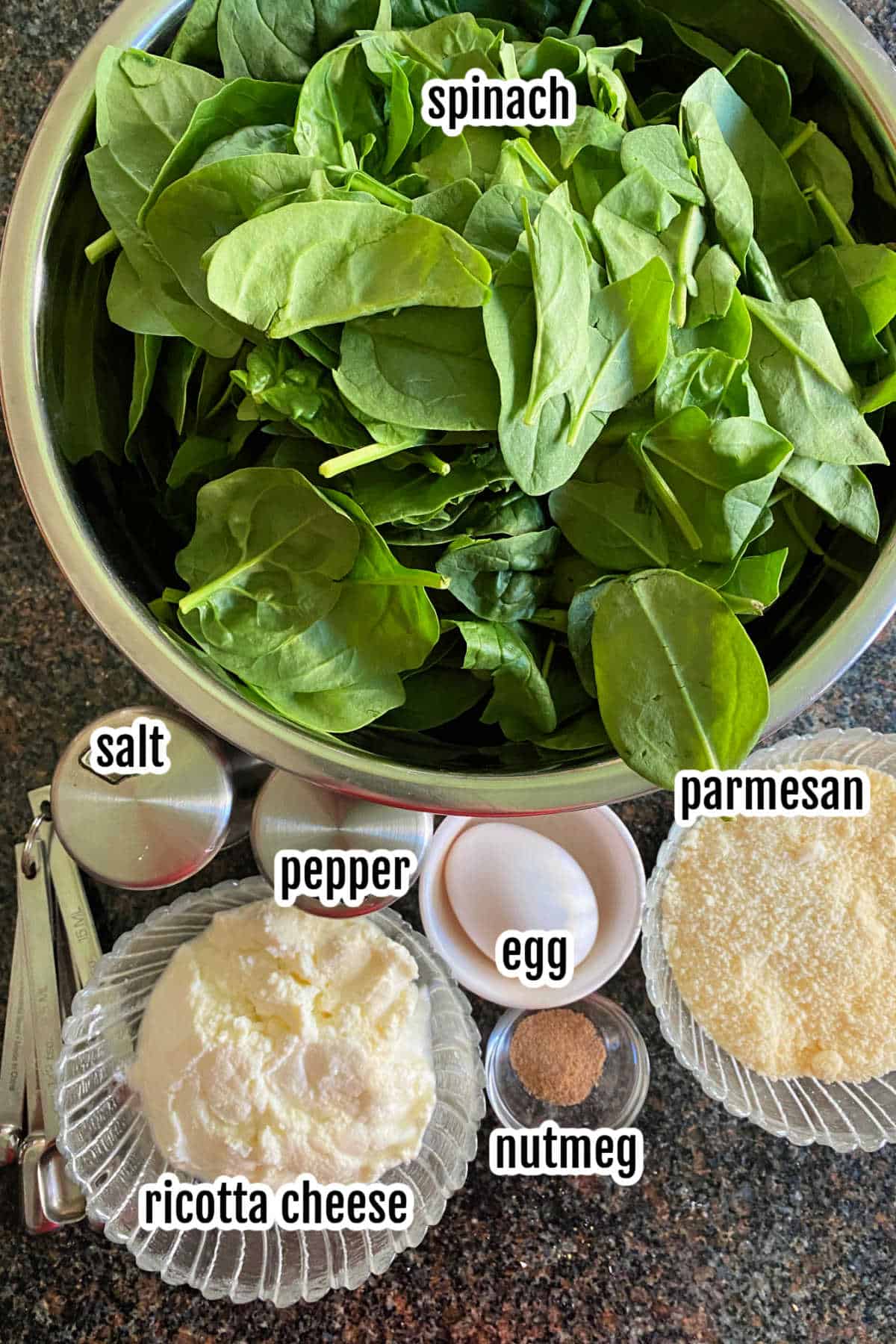 Image of the ingredients needed to make the spinach ricotta filling. 