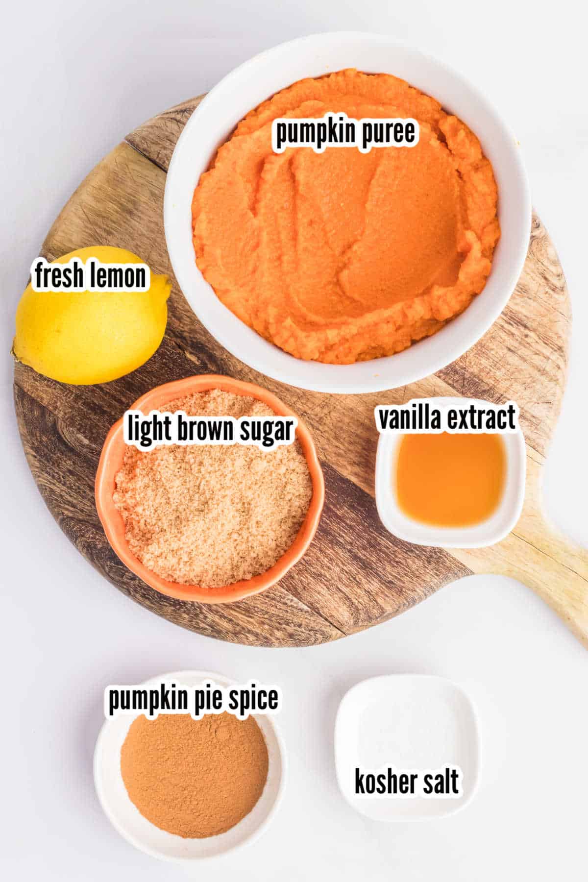 The ingredients needed to make pumpkin butter spread. 