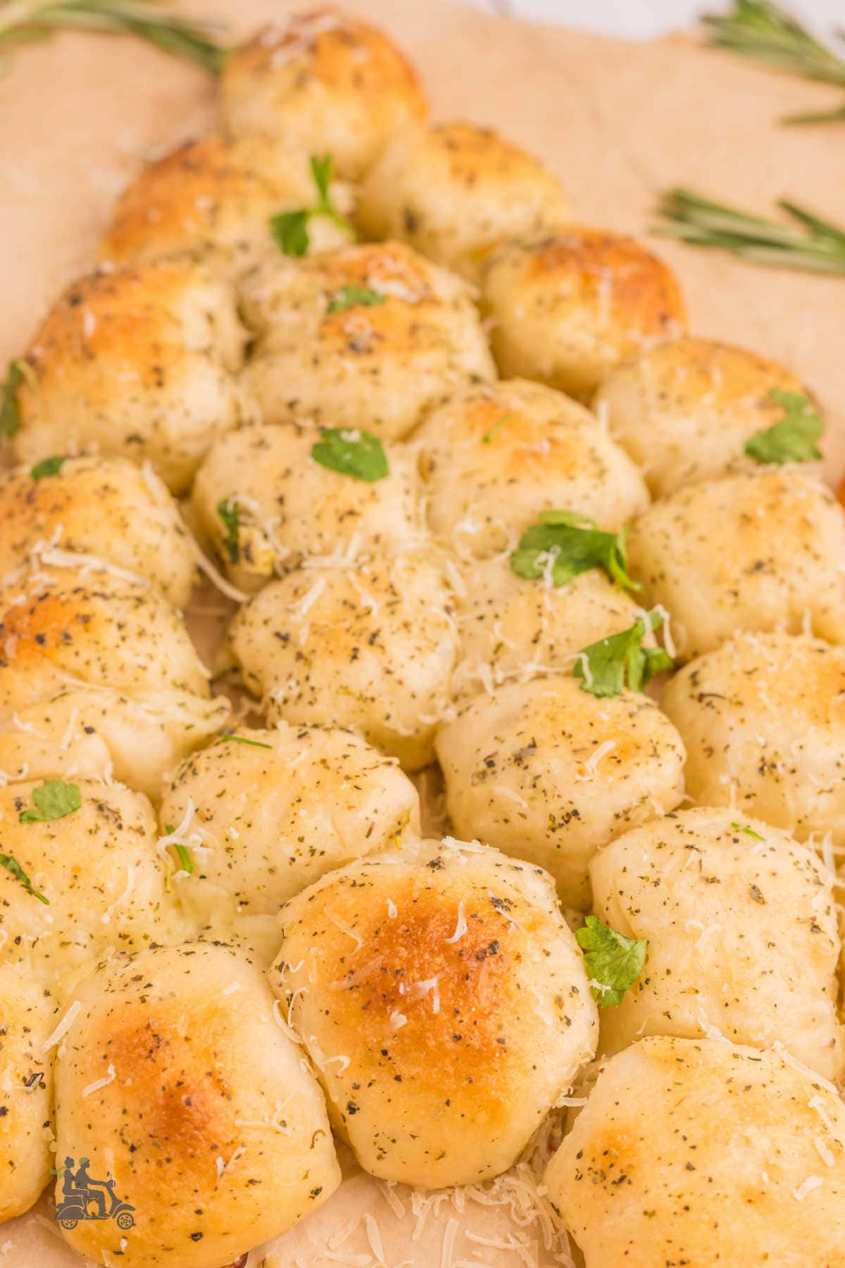 Close-up of the Cheese-stuffed rolls made into the shape of a Christmas Tree.